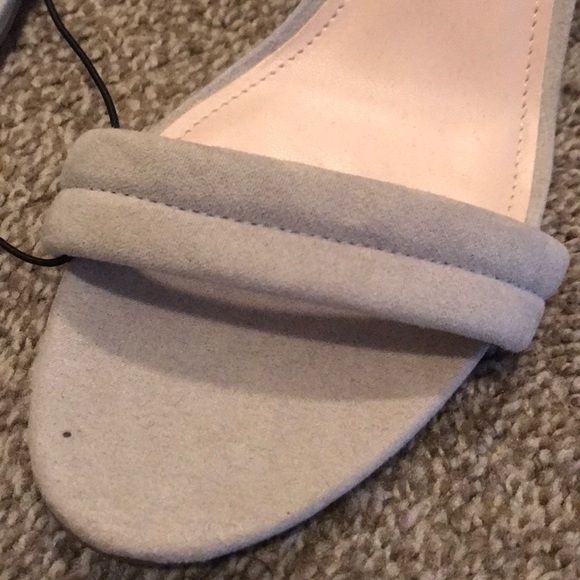 Heels - Picture 2 of 4